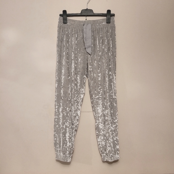 Victoria's Secret crushed velvet joggers, pants,‎ S - Picture 3 of 13
